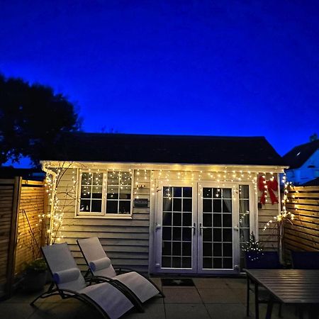 Seaside Cabin Retreat In Hayling Island Саут Хейлинг Екстериор снимка