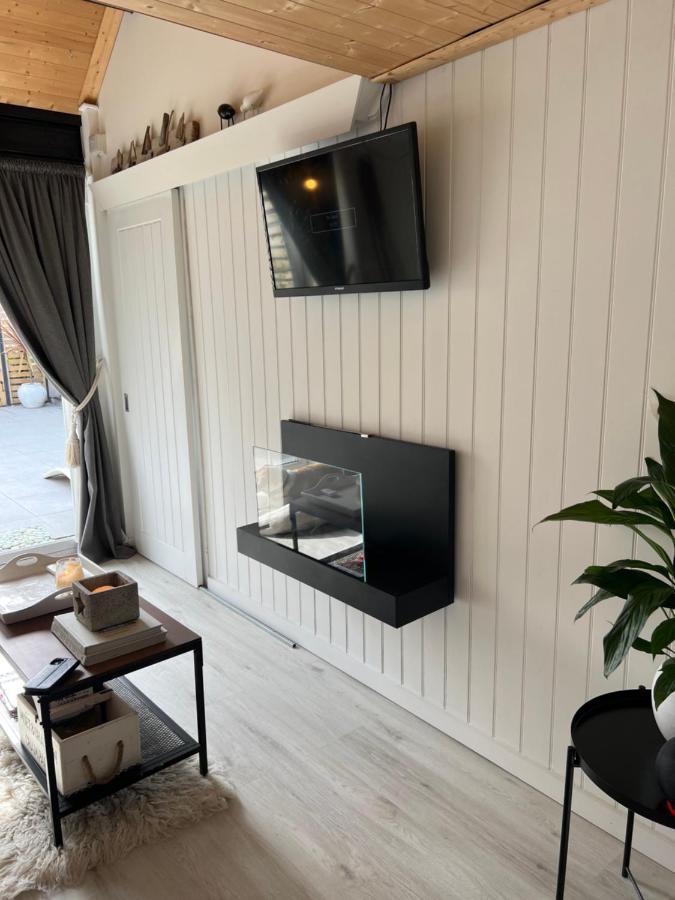 Seaside Cabin Retreat In Hayling Island Саут Хейлинг Екстериор снимка